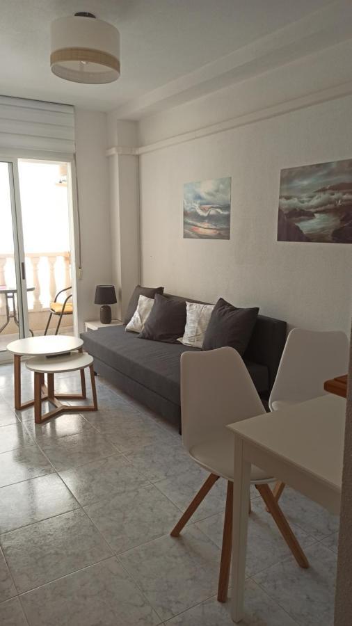 Apartment Only 250M From The Beach Los Locos Torrevieja Exterior photo